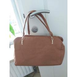 Handtas bruin kleur