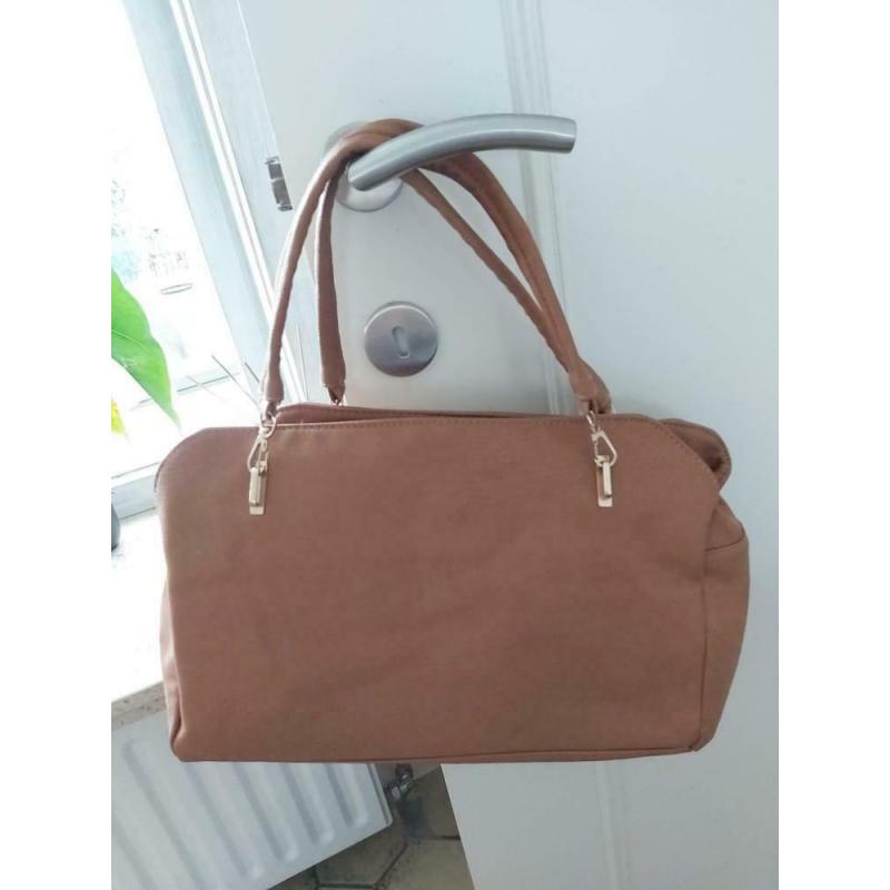 Handtas bruin kleur