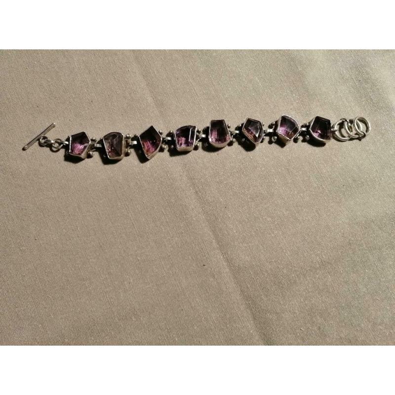 zilveren armband met paarse steentjes