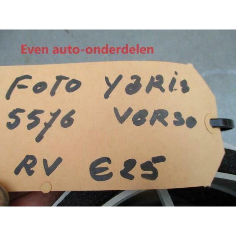 Rechter luidspreke in portier yaris verso
