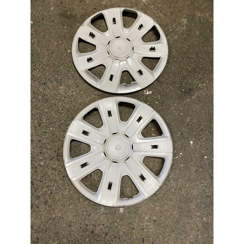 2 enjoliveurs vw 14"