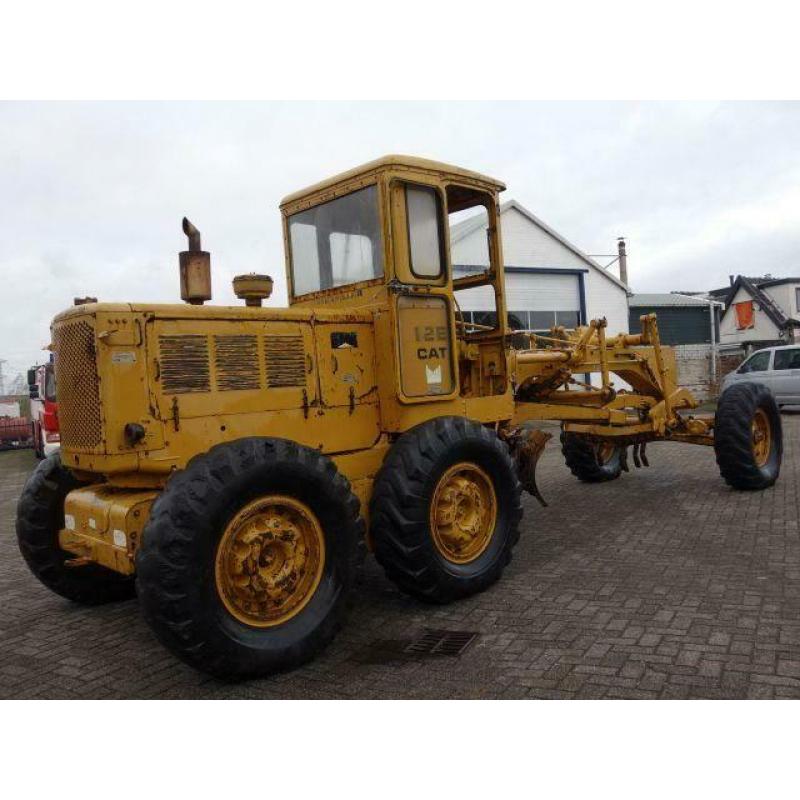 Cat 12e grader met ripper