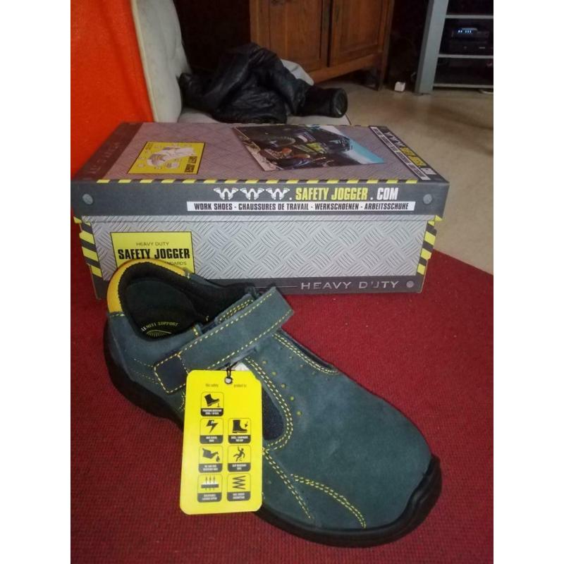 Chaussure sécurité. sonora