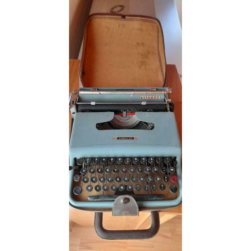 Typmachine OLLIVETI lettera 22
