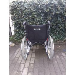 Chaise roulante comme neuve