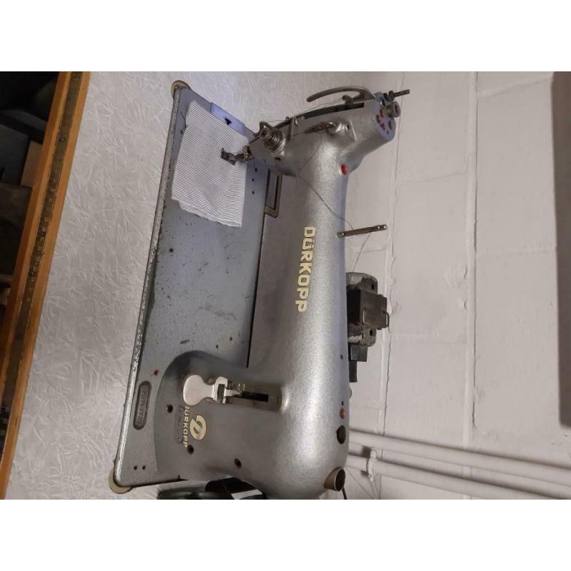 Machine à coudre durkopp