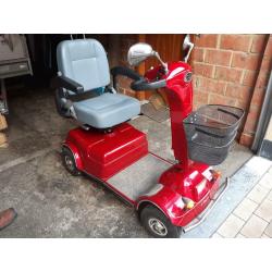 Merk E-matie 1, scooter rood, twee nieuwe batterijen