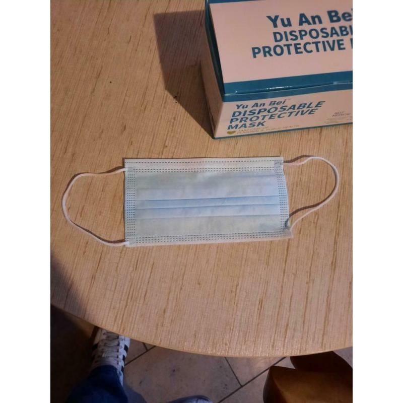 Mondmaskers 50 stuks 3 lagen meerdere dozen beschikbaar