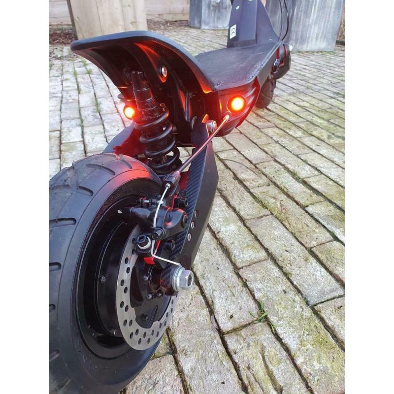 Zero 52V 18ah - Elektrische step - BLACK - upgrade