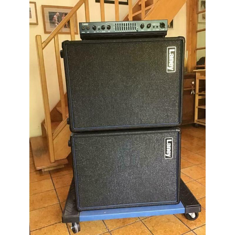 Laney R500H basversterker + 3 luidsprekerkasten