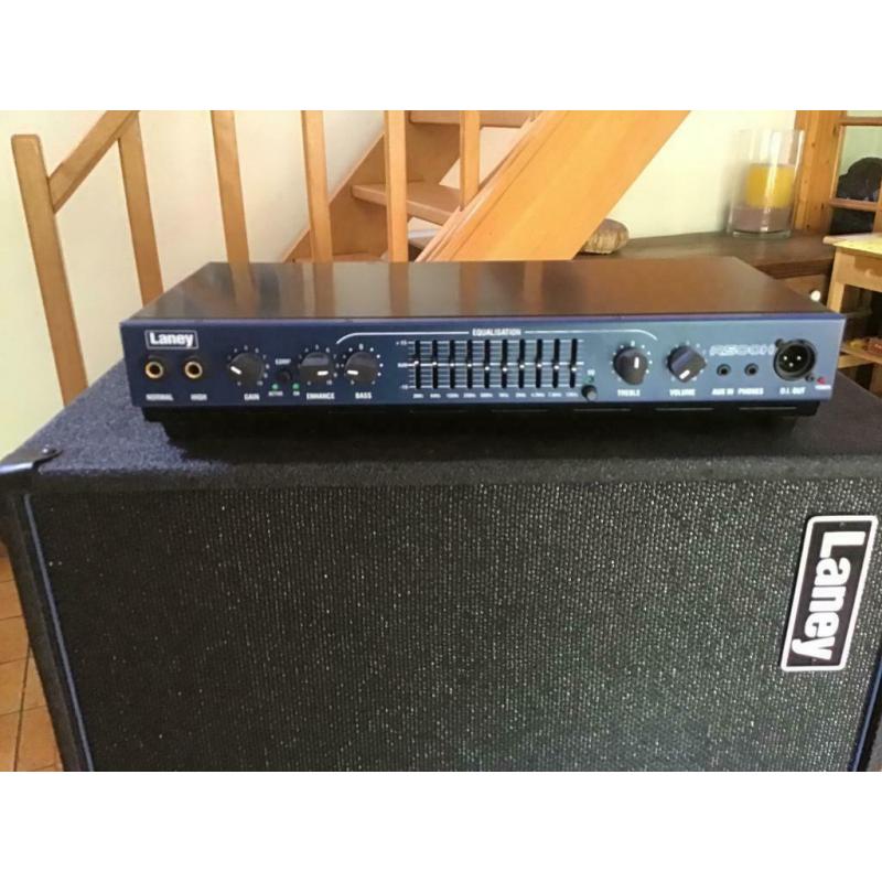 Laney R500H basversterker + 3 luidsprekerkasten