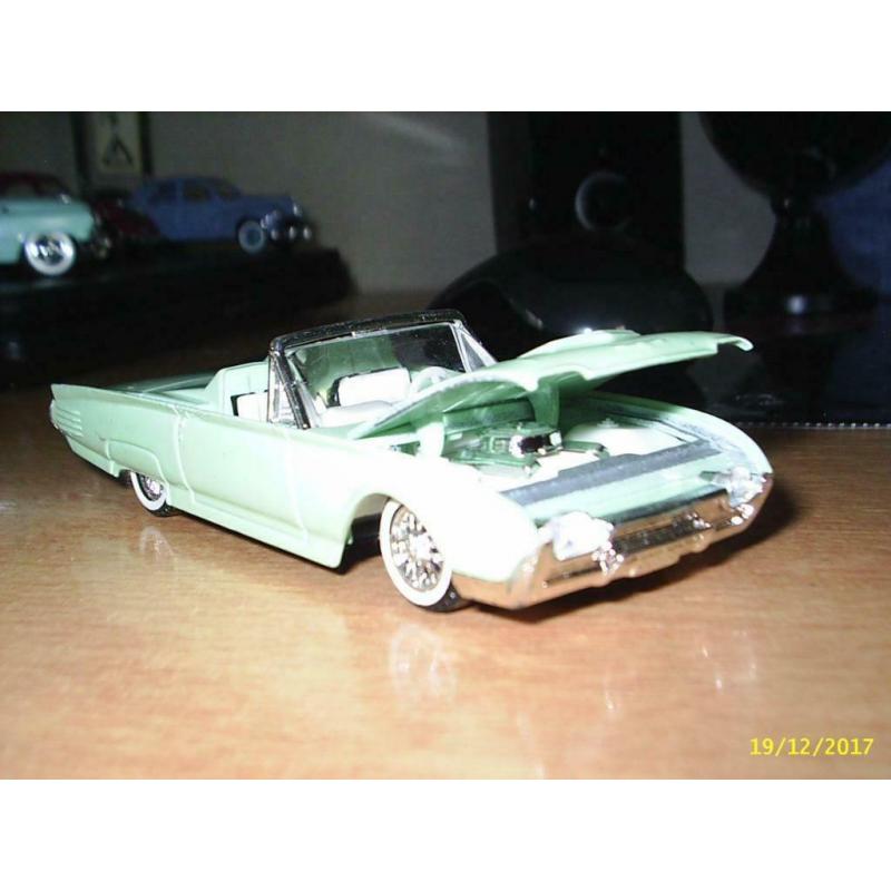 SOLIDO ford thunderbird au 1:43